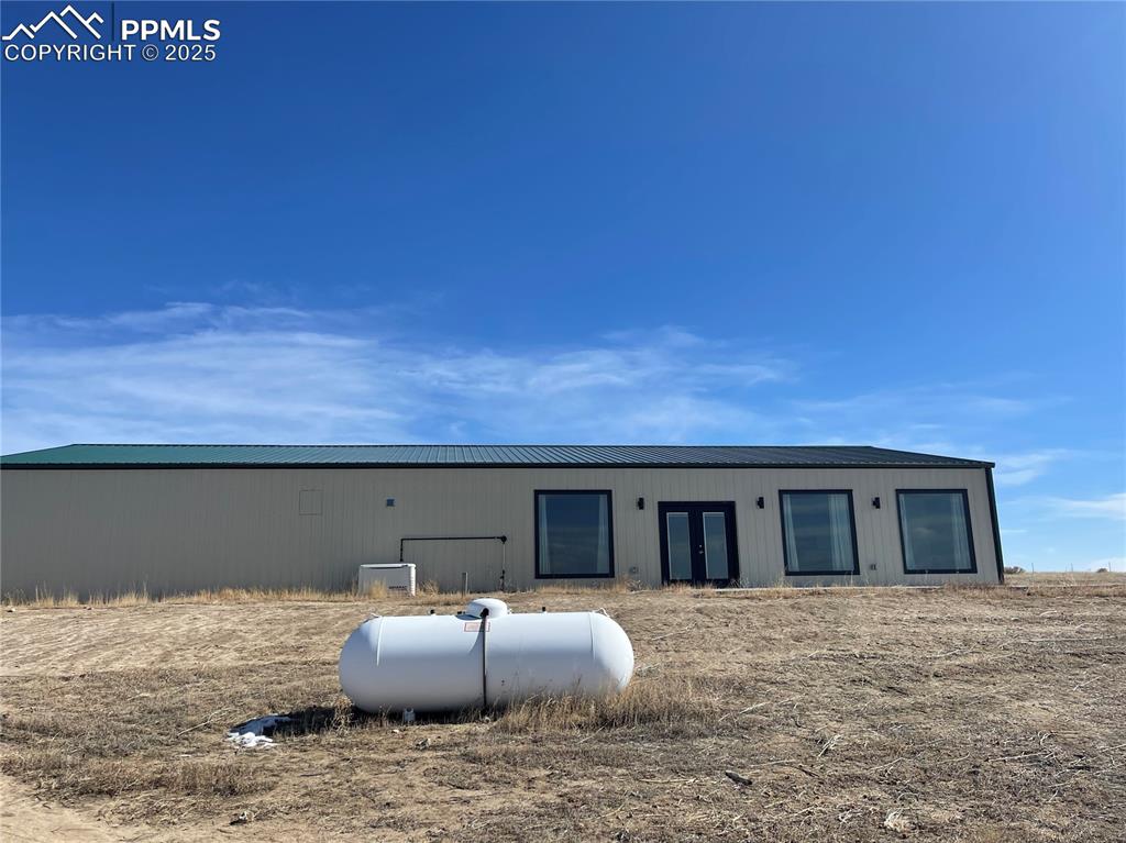 Image 8 of 17: Back of Structure