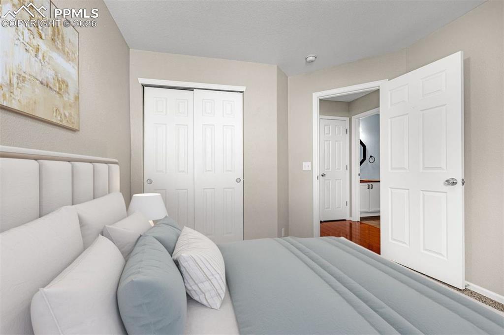 Image 29 of 33: Bedroom