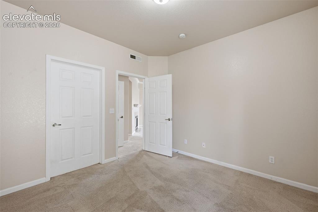 Image 15 of 29: Bedroom