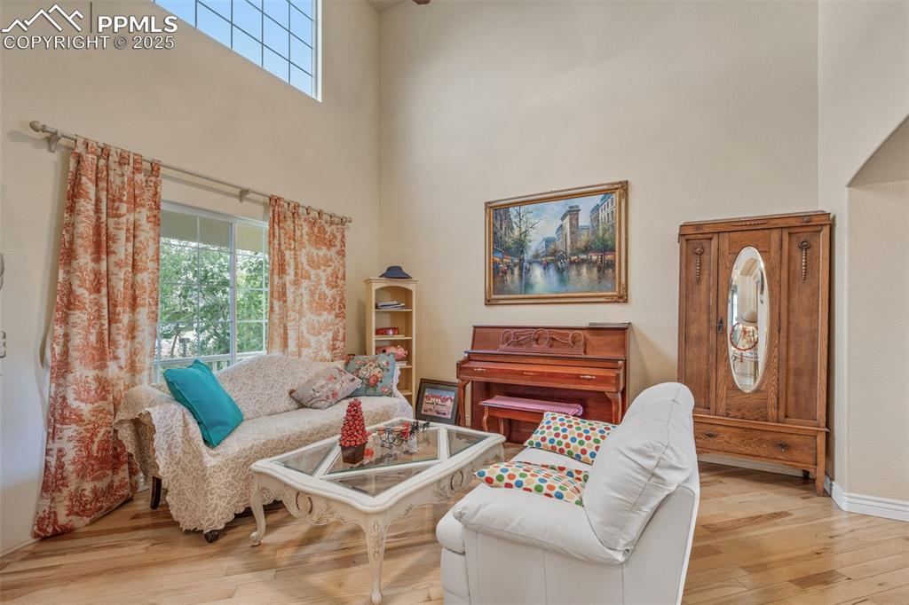 Image 5 of 41: Living Room