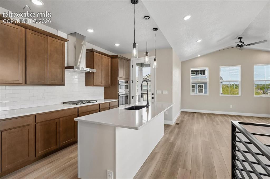Image 6 of 22: Kitchen