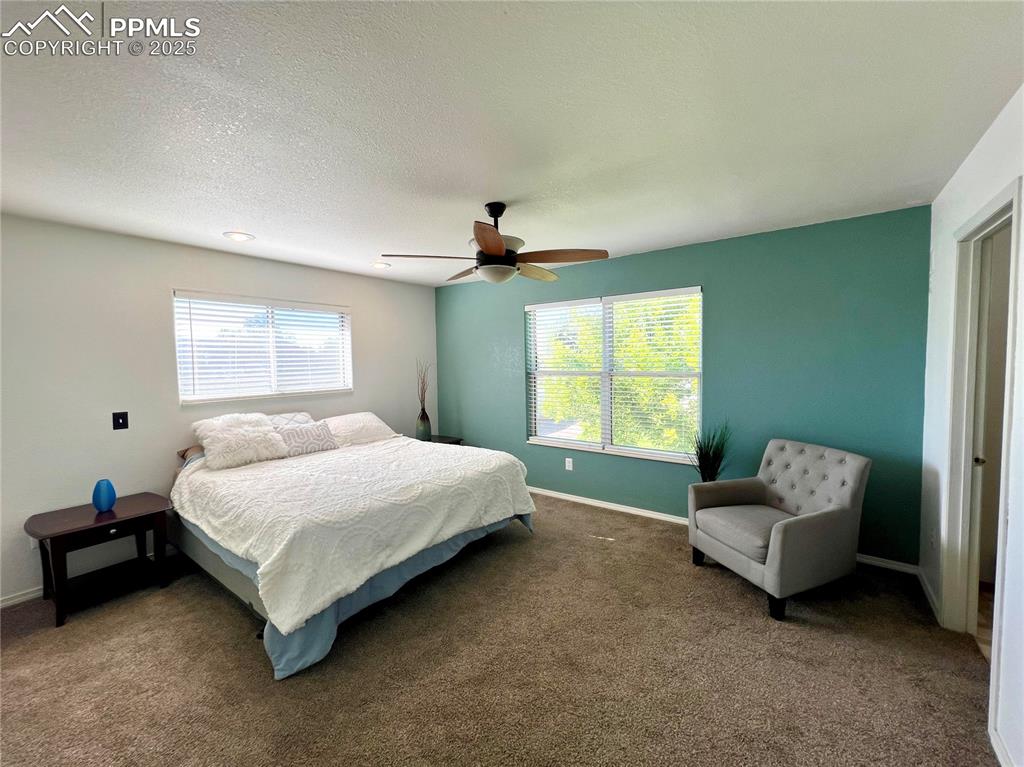 Image 14 of 28: Bedroom