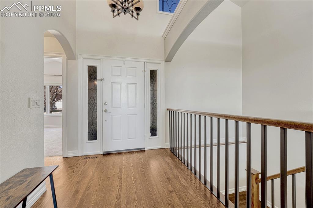 Image 4 of 50: Entry