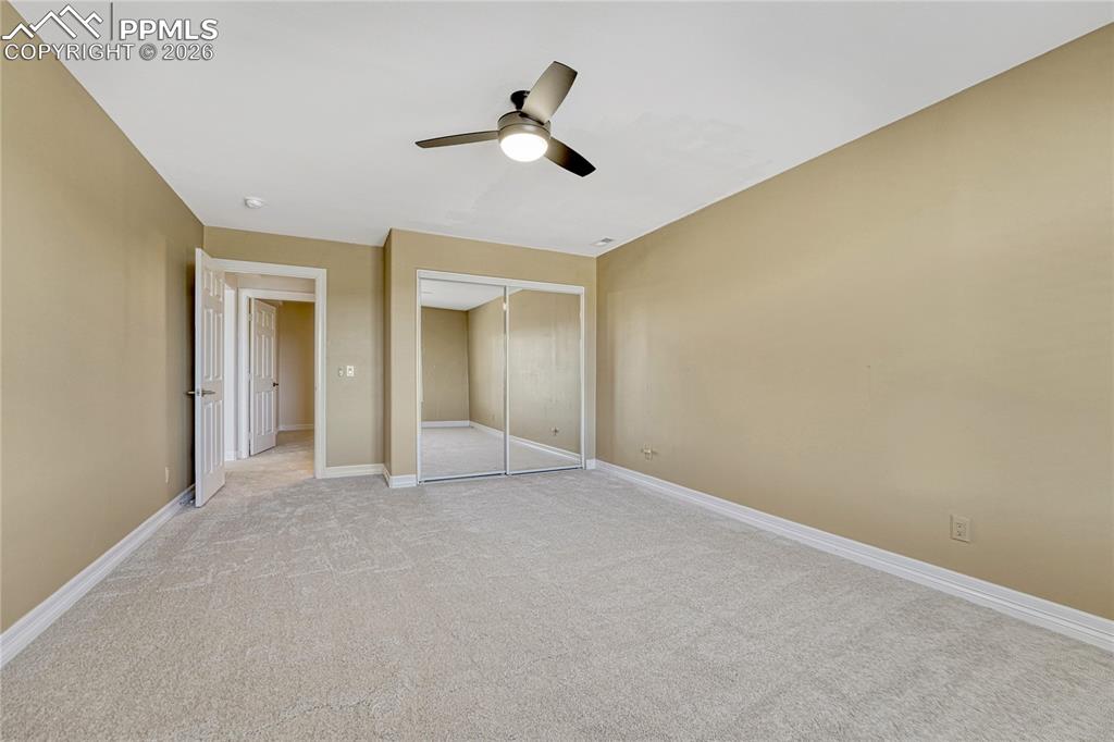 Image 41 of 50: Bedroom