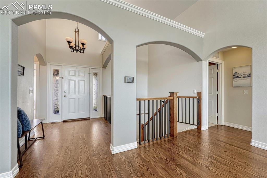 Image 5 of 50: Entry