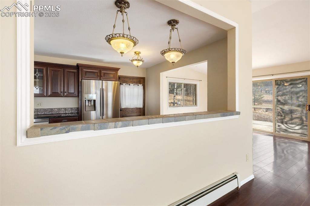 Image 12 of 32: Kitchen