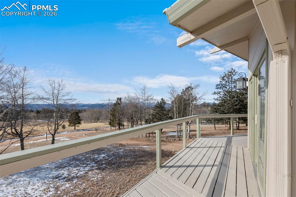 Image 36 of 41: Balcony