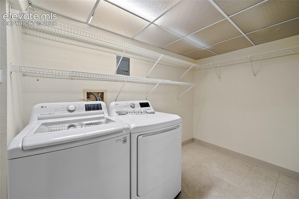 Image 39 of 48: Laundry