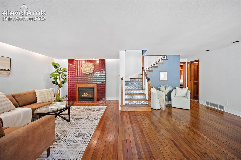 Image 7 of 48: Living Room