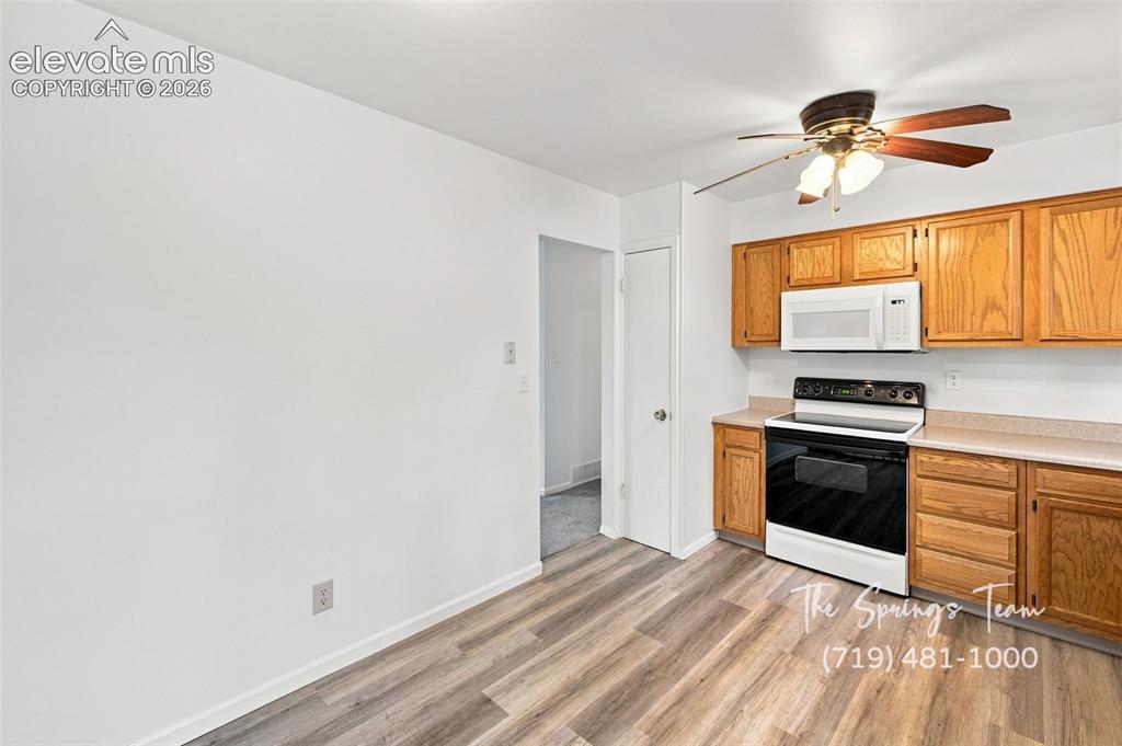 Image 8 of 44: Kitchen
