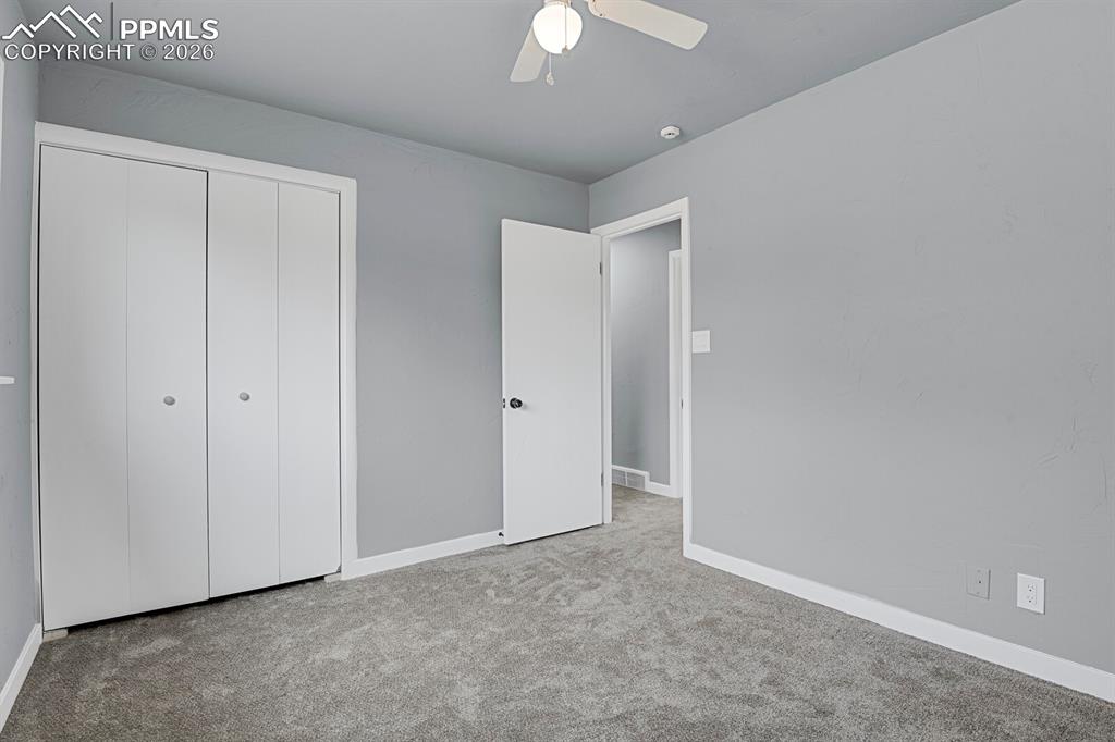 Image 18 of 38: Bedroom