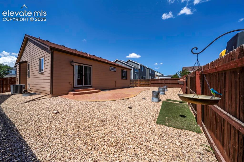 Image 18 of 22: Back of Structure
