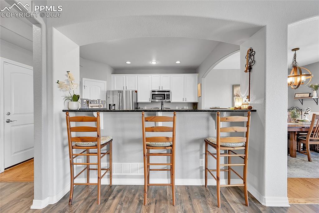 Image 8 of 50: Kitchen