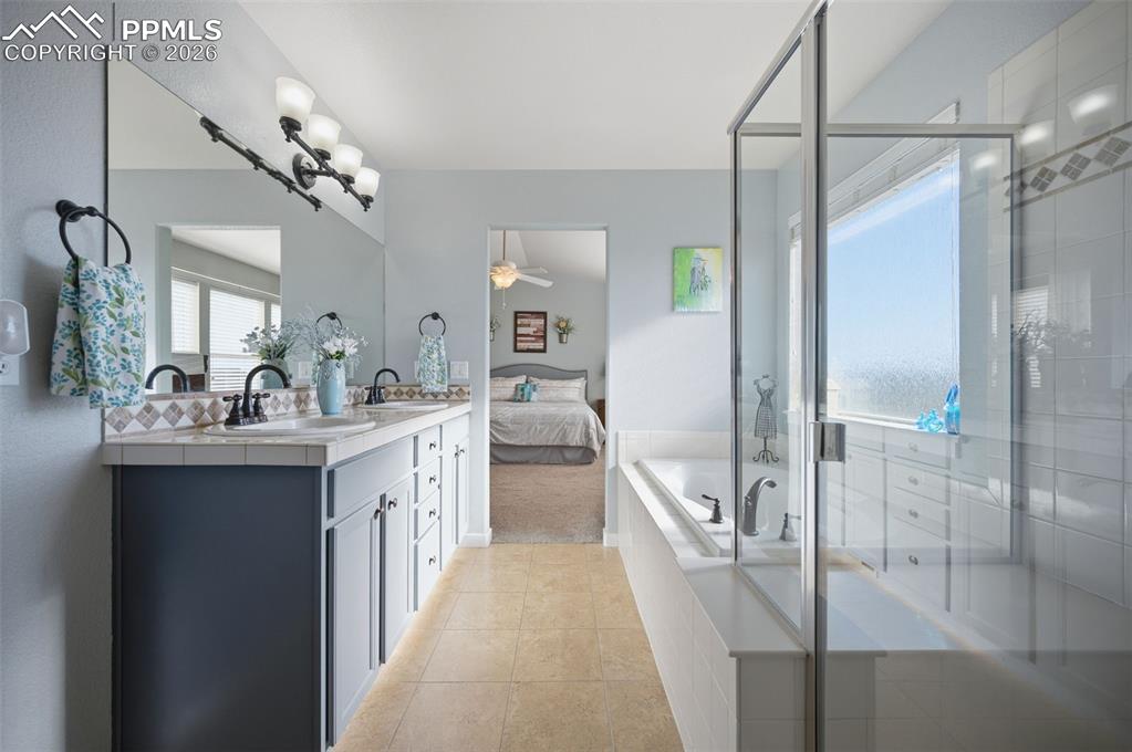 Image 27 of 49: Bathroom