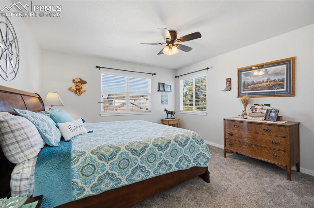 Image 32 of 49: Bedroom