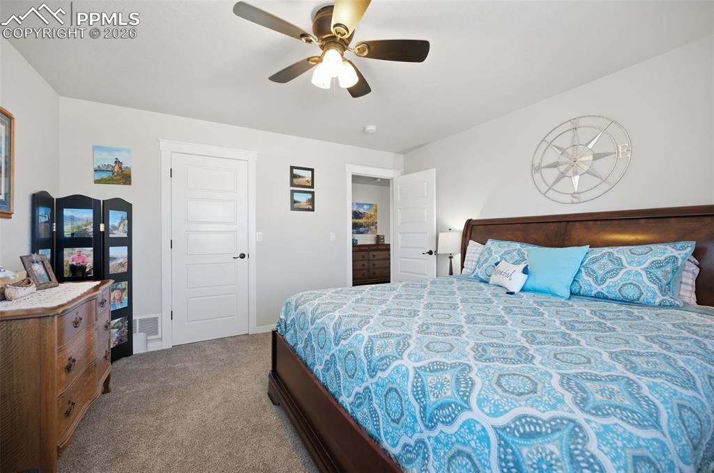 Image 33 of 49: Bedroom