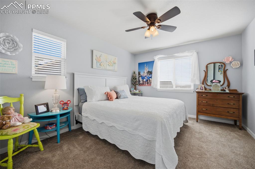 Image 34 of 49: Bedroom