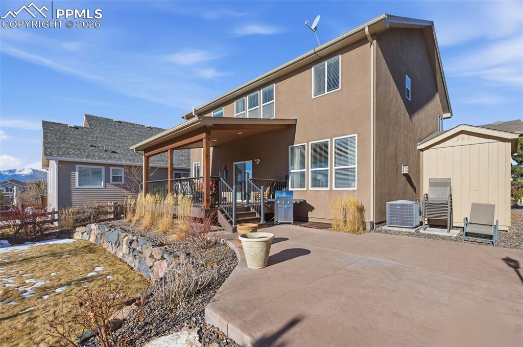 Image 45 of 49: Back of Structure