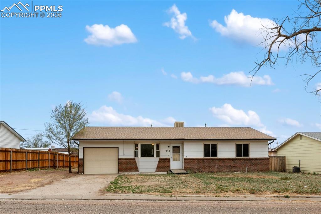 Image 1 of 32: Front of Structure