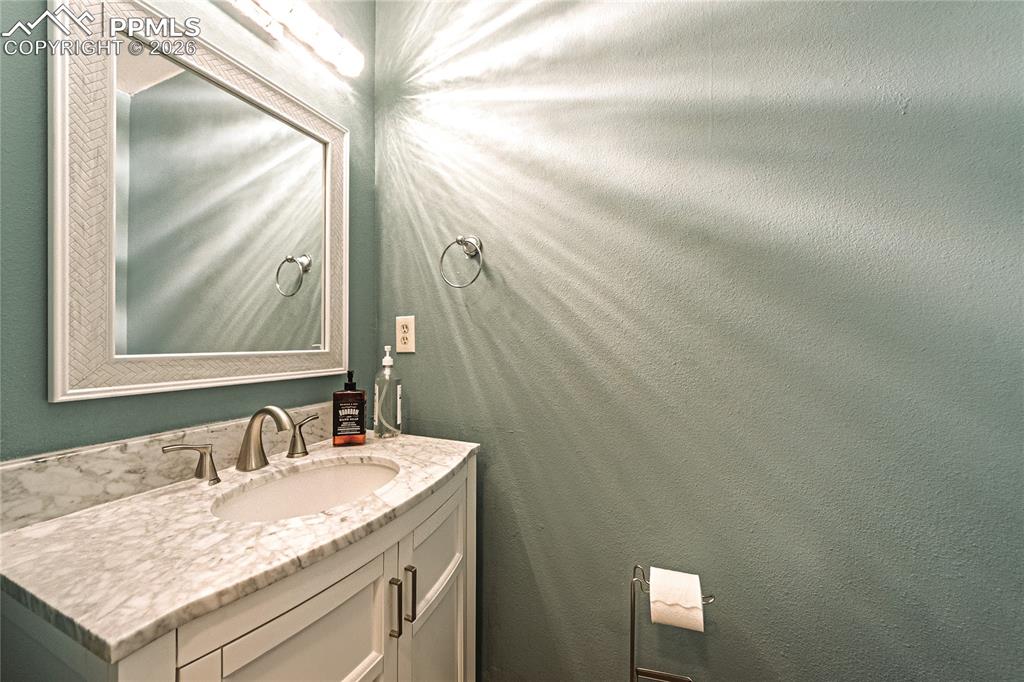 Image 6 of 35: Bathroom