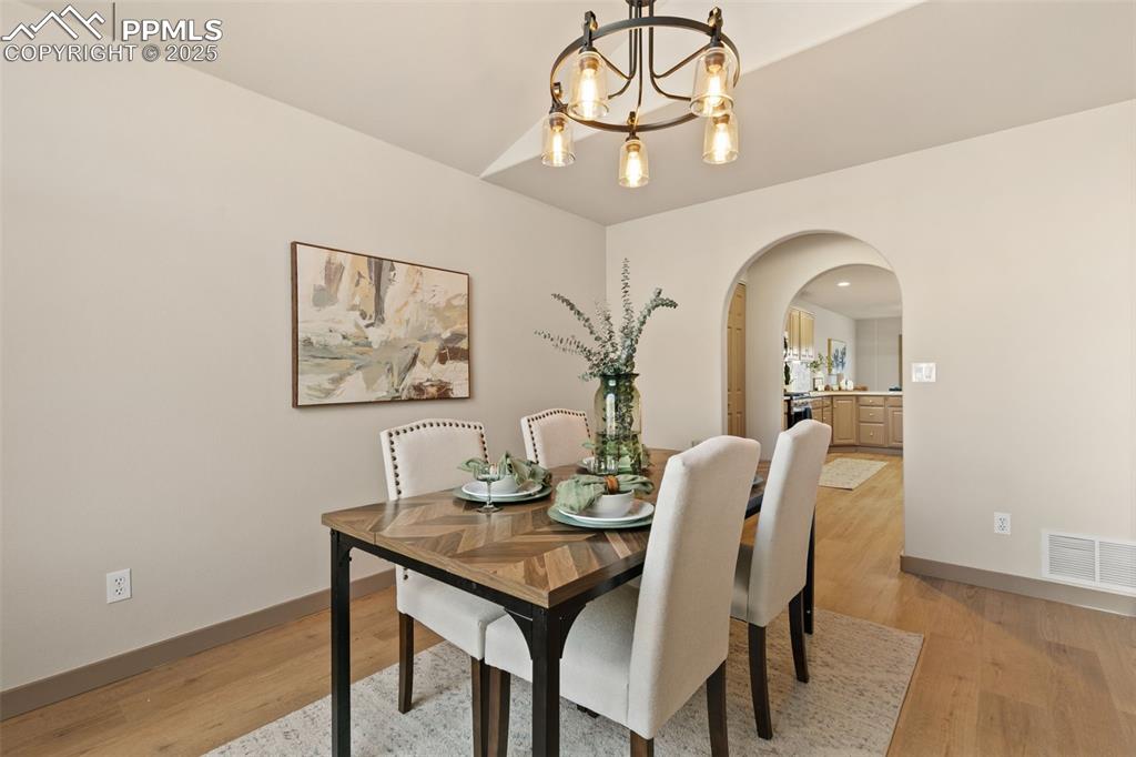 Image 12 of 44: Dining Area