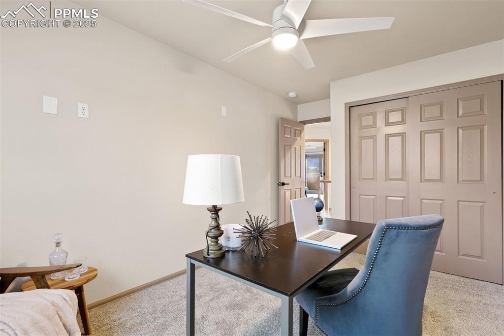 Image 25 of 44: Office