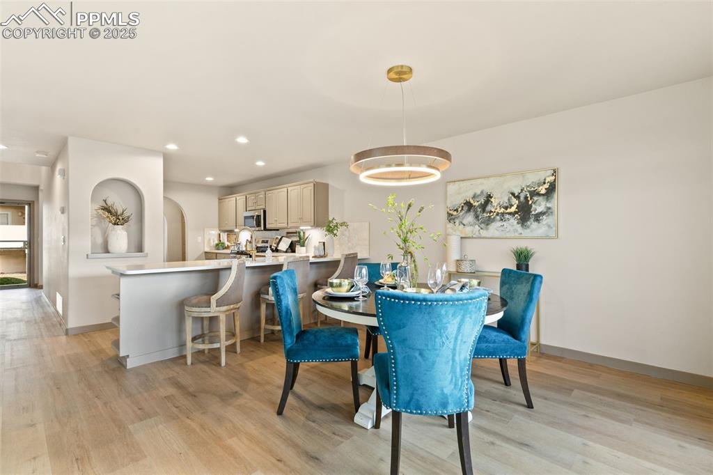 Image 37 of 44: Dining Area