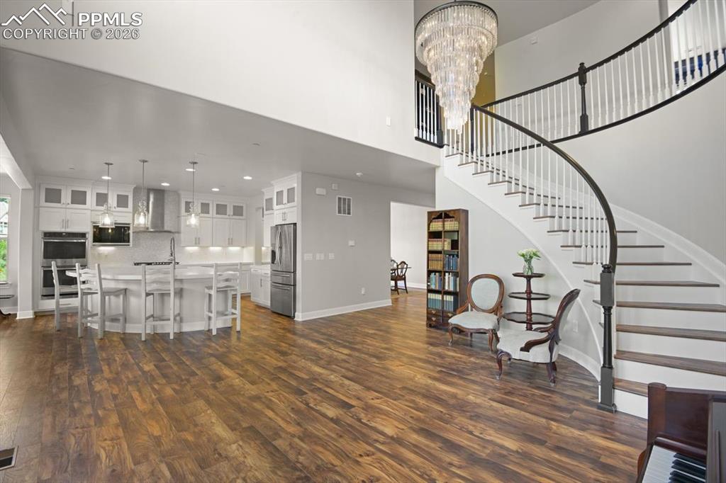 Image 12 of 50: Living Room