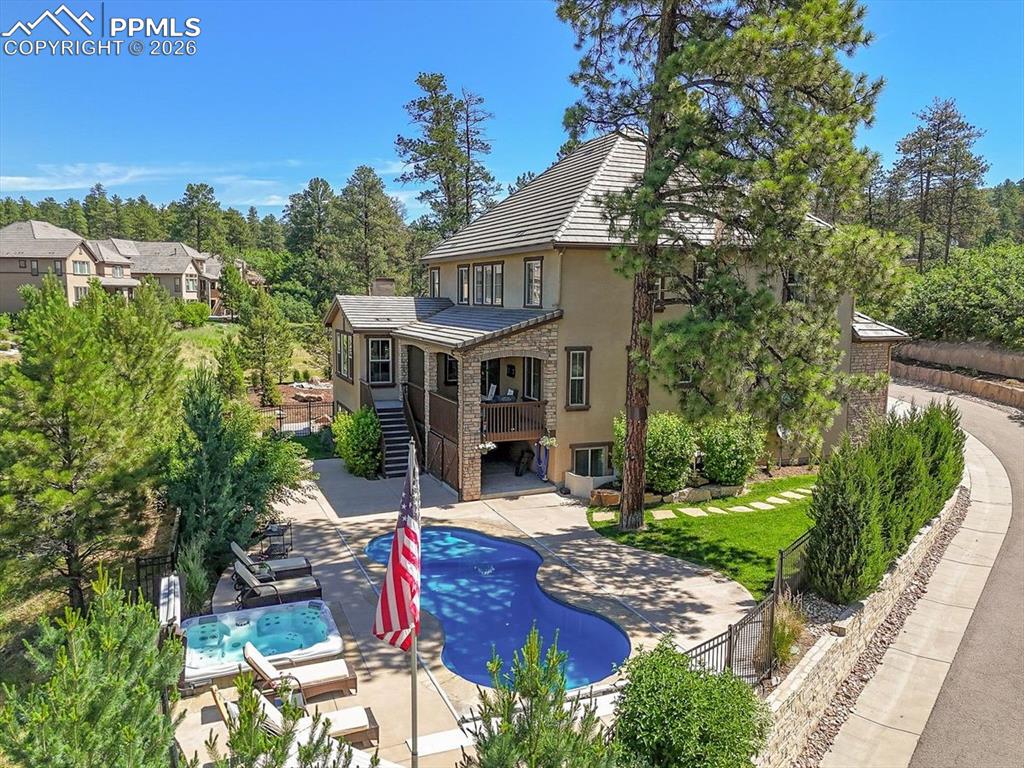 Image 3 of 50: Back of Structure