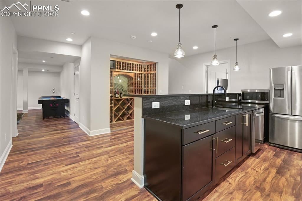 Image 40 of 50: Kitchen