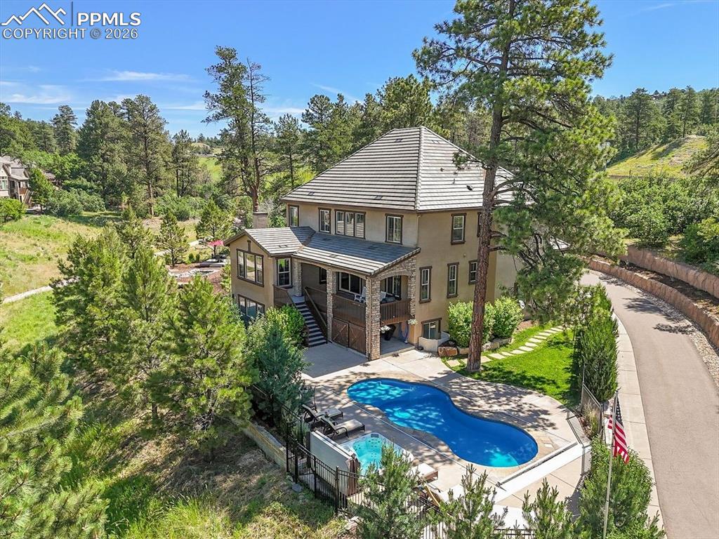 Image 50 of 50: Back of Structure