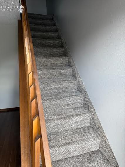 Image 17 of 17: Stairs