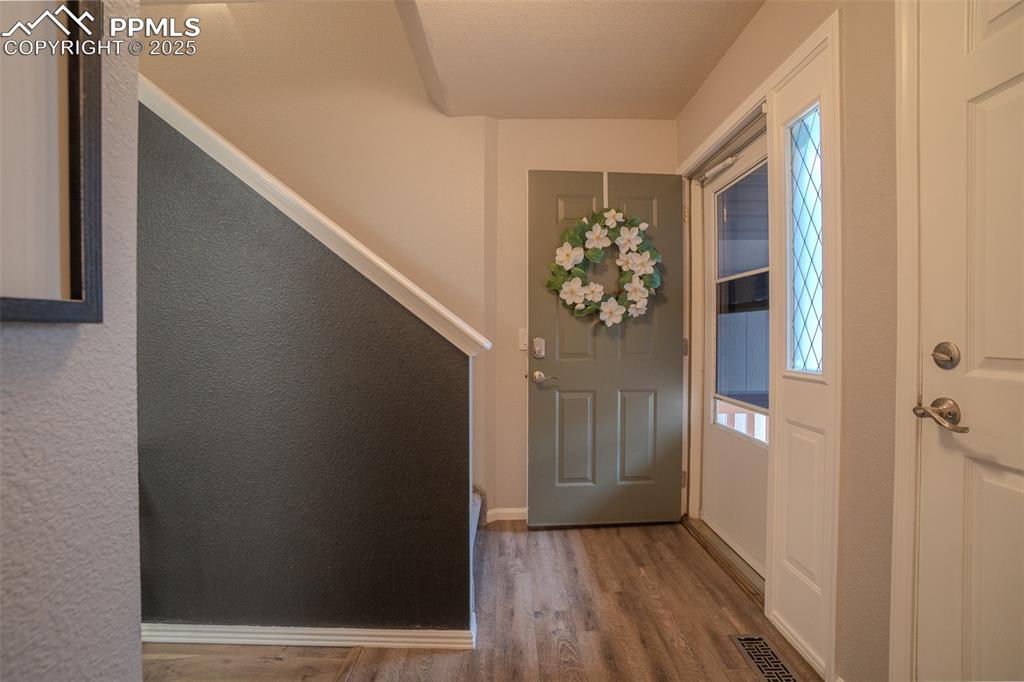 Image 3 of 28: Entry