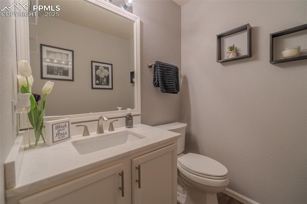 Image 5 of 28: Bathroom