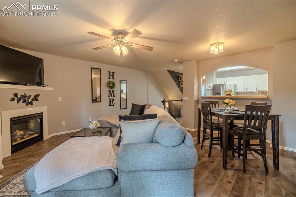 Image 9 of 28: Living Room