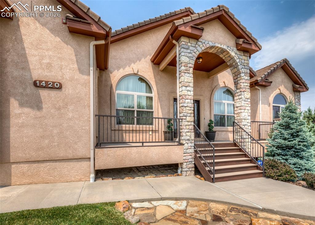 Image 3 of 40: Front of Structure