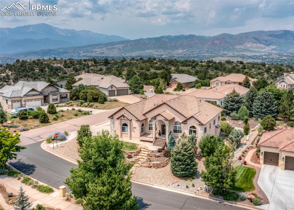 Image 38 of 40: Backyard