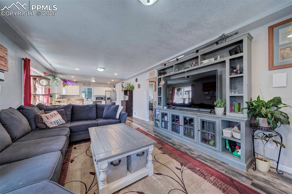 Image 6 of 21: Living Room