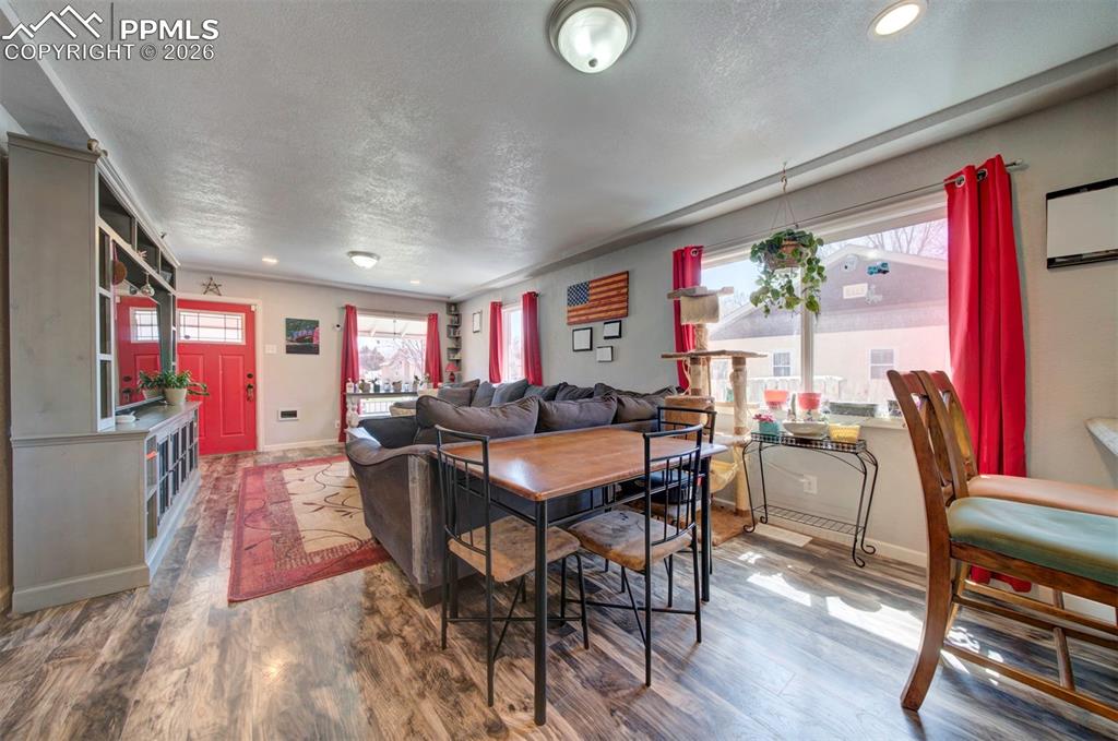 Image 7 of 21: Living Room