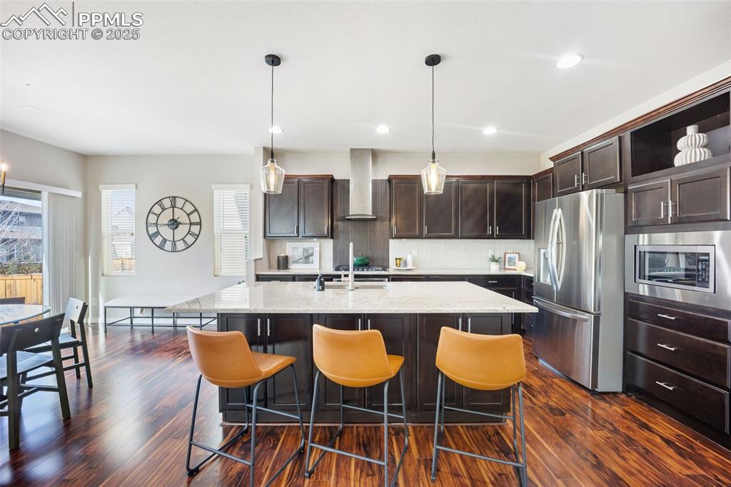 Image 12 of 50: Kitchen