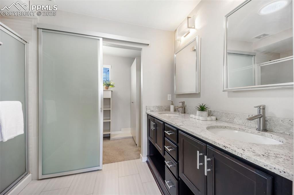 Image 20 of 50: Primary Bathroom