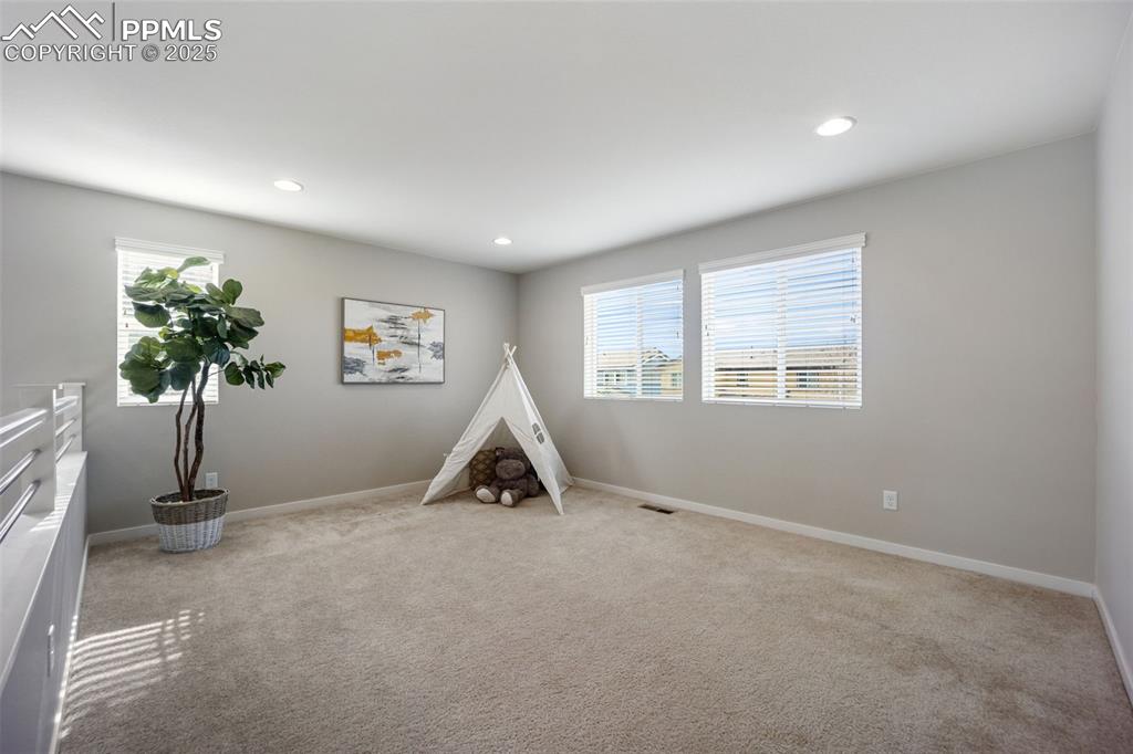 Image 29 of 50: Loft Area