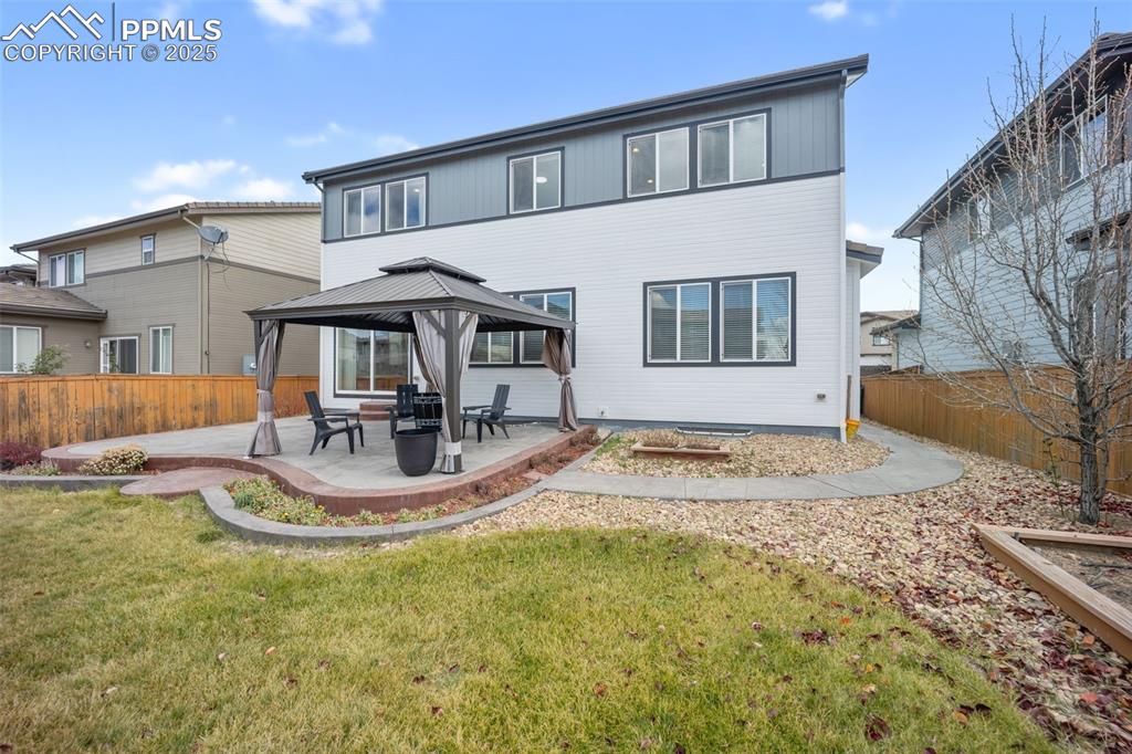 Image 42 of 50: Backyard