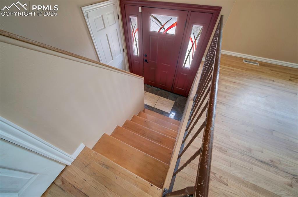 Image 10 of 42: Entry
