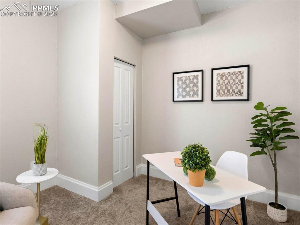 Image 23 of 49: Office