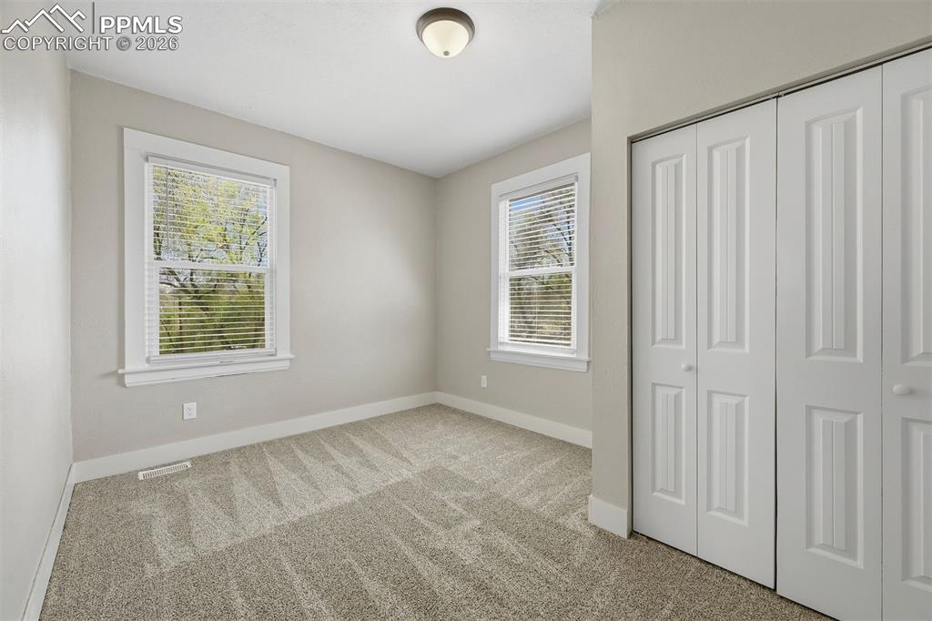 Image 34 of 49: Bedroom