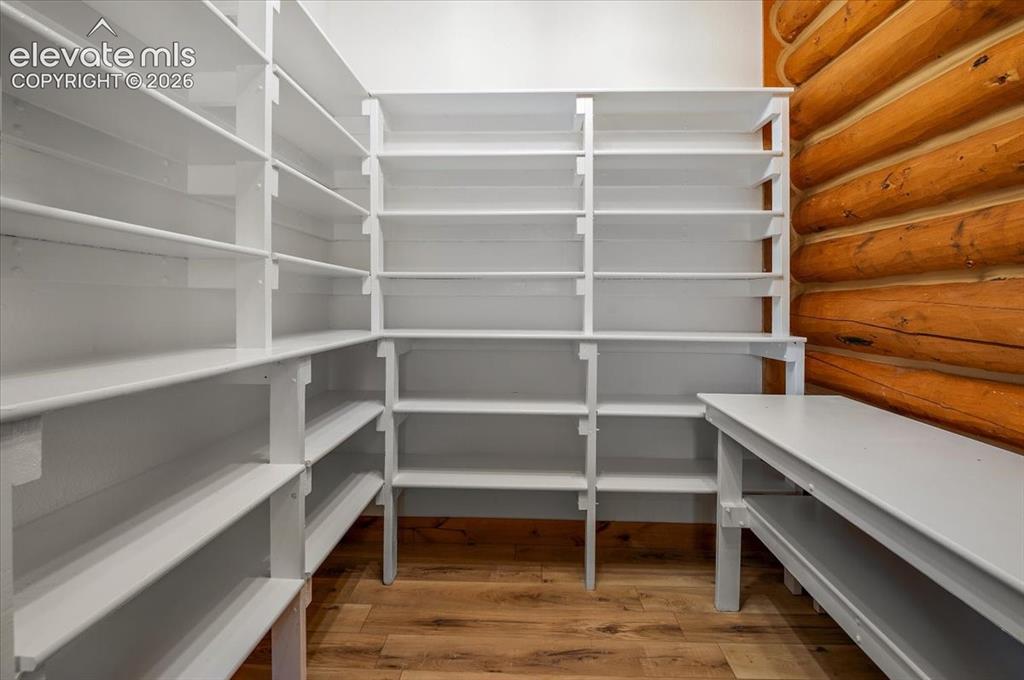 Image 11 of 50: Pantry