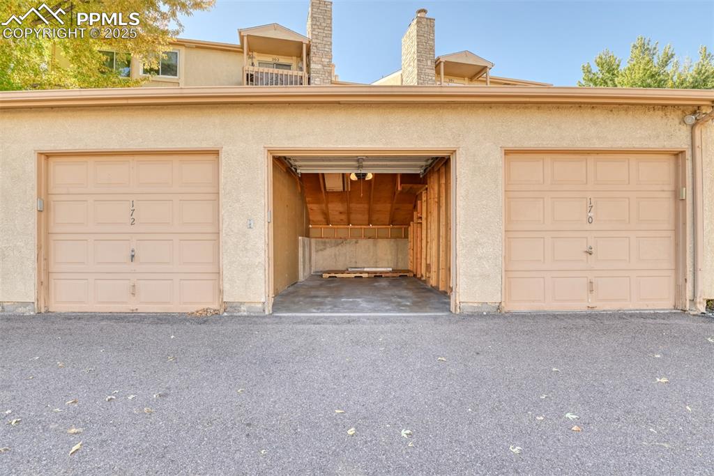Image 36 of 42: View of garage