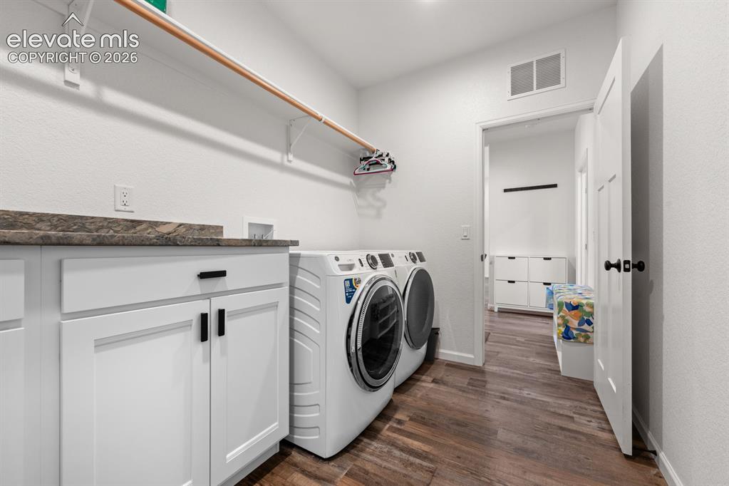 Image 17 of 34: Laundry