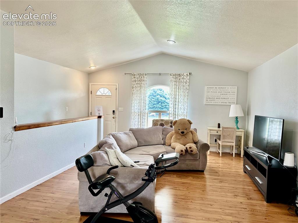 Image 4 of 29: Living Room